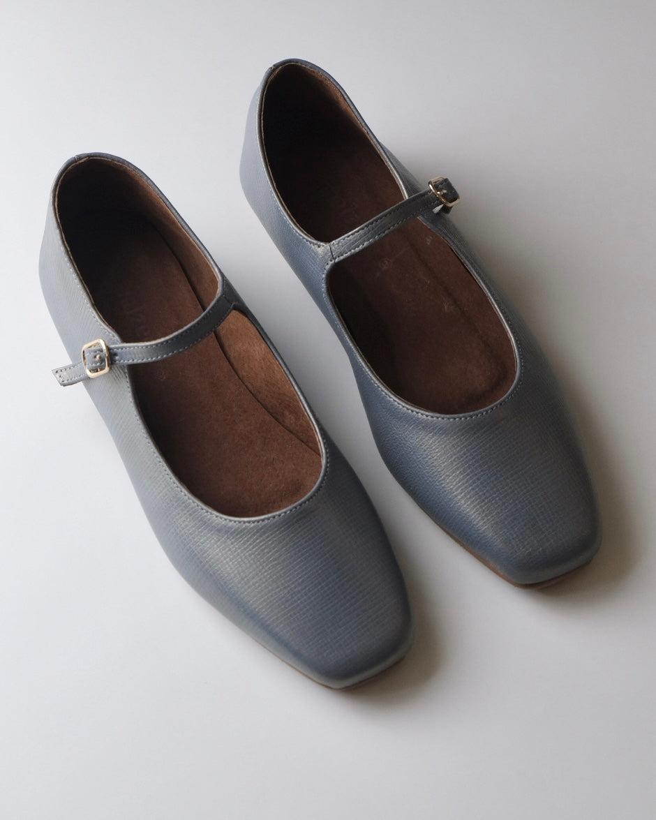 Bianca, Stone Gray - MALZEC