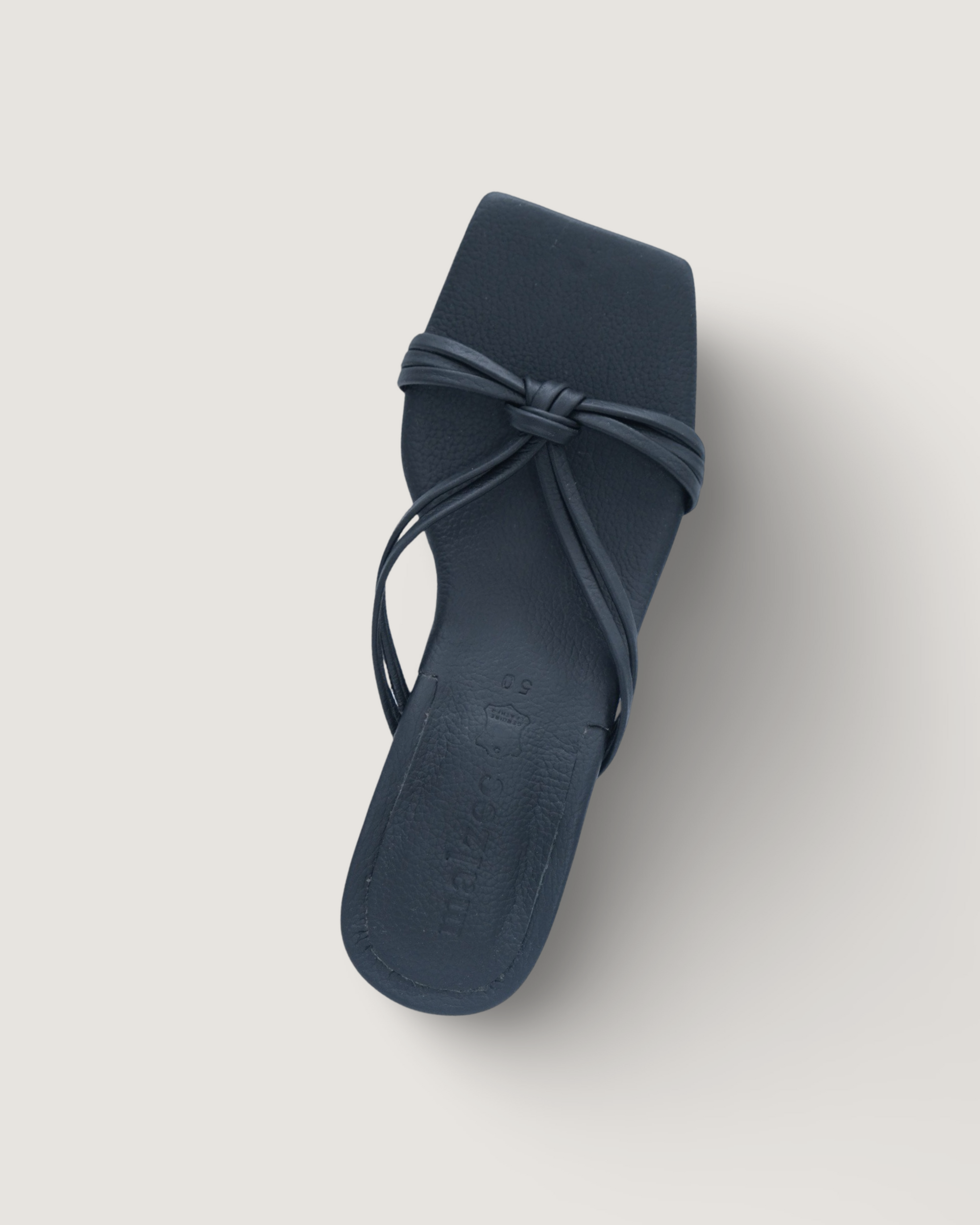 Estelle, Black - MALZEC