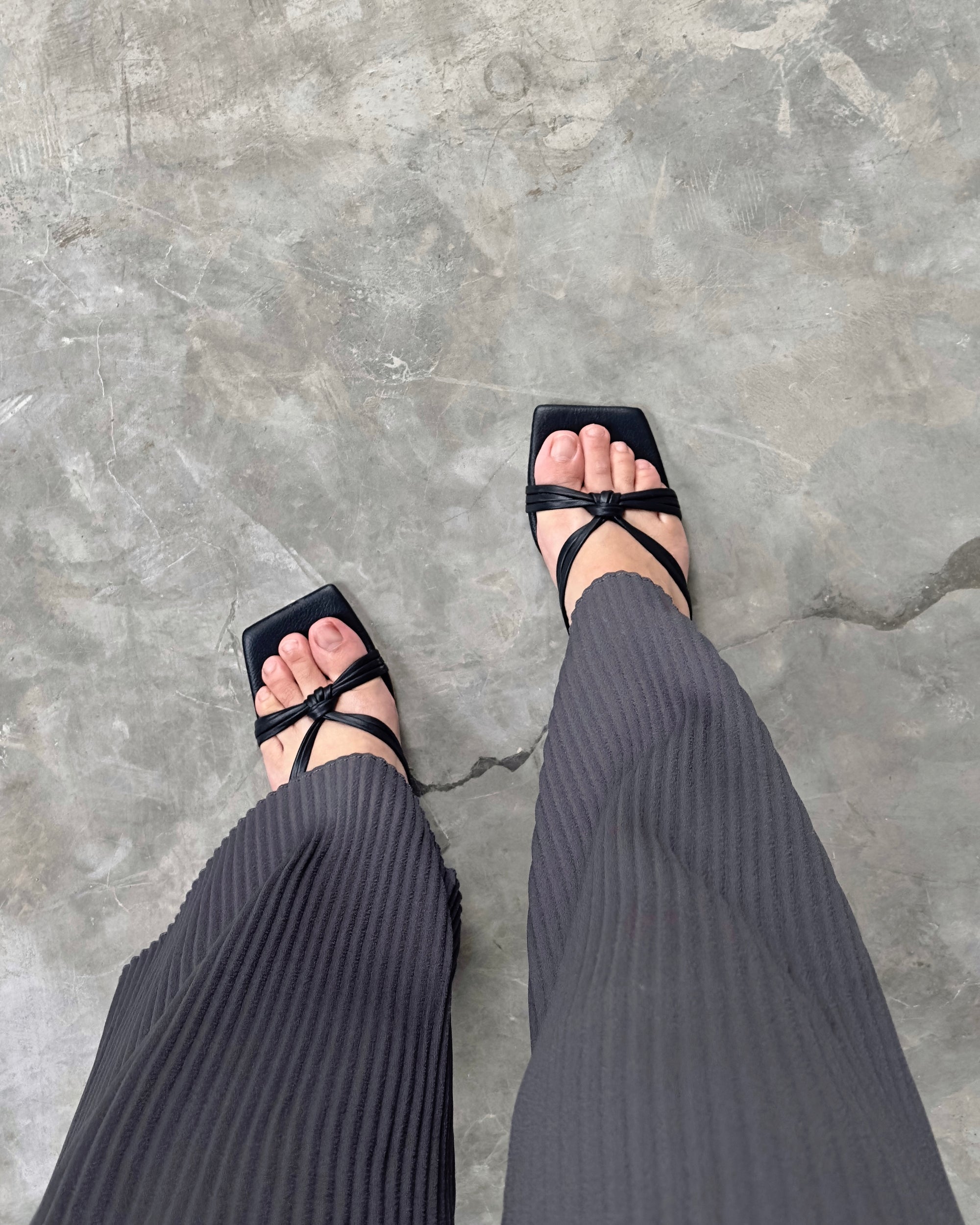 Estelle, Black - MALZEC